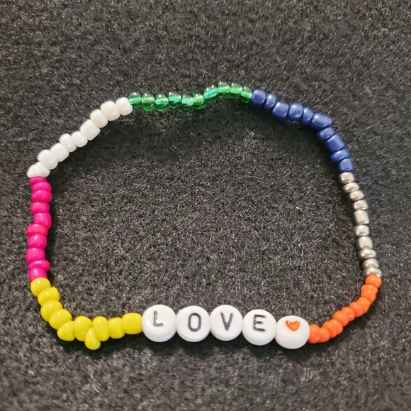 MULTI-COLORED BEADED FUN NECKLACE SET WITH WORDS LOVE - Picture 6 of 11